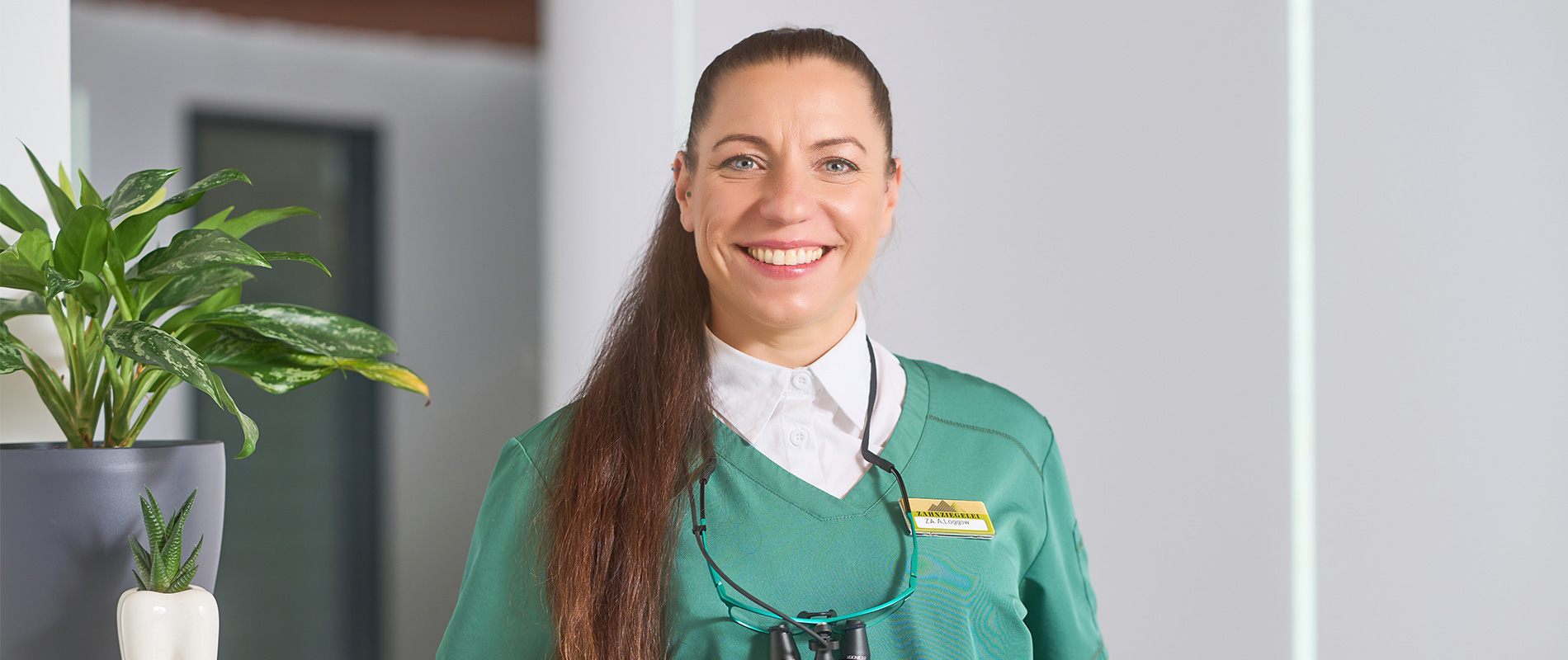 Zahnärztin ­Alexandra ­Löggow